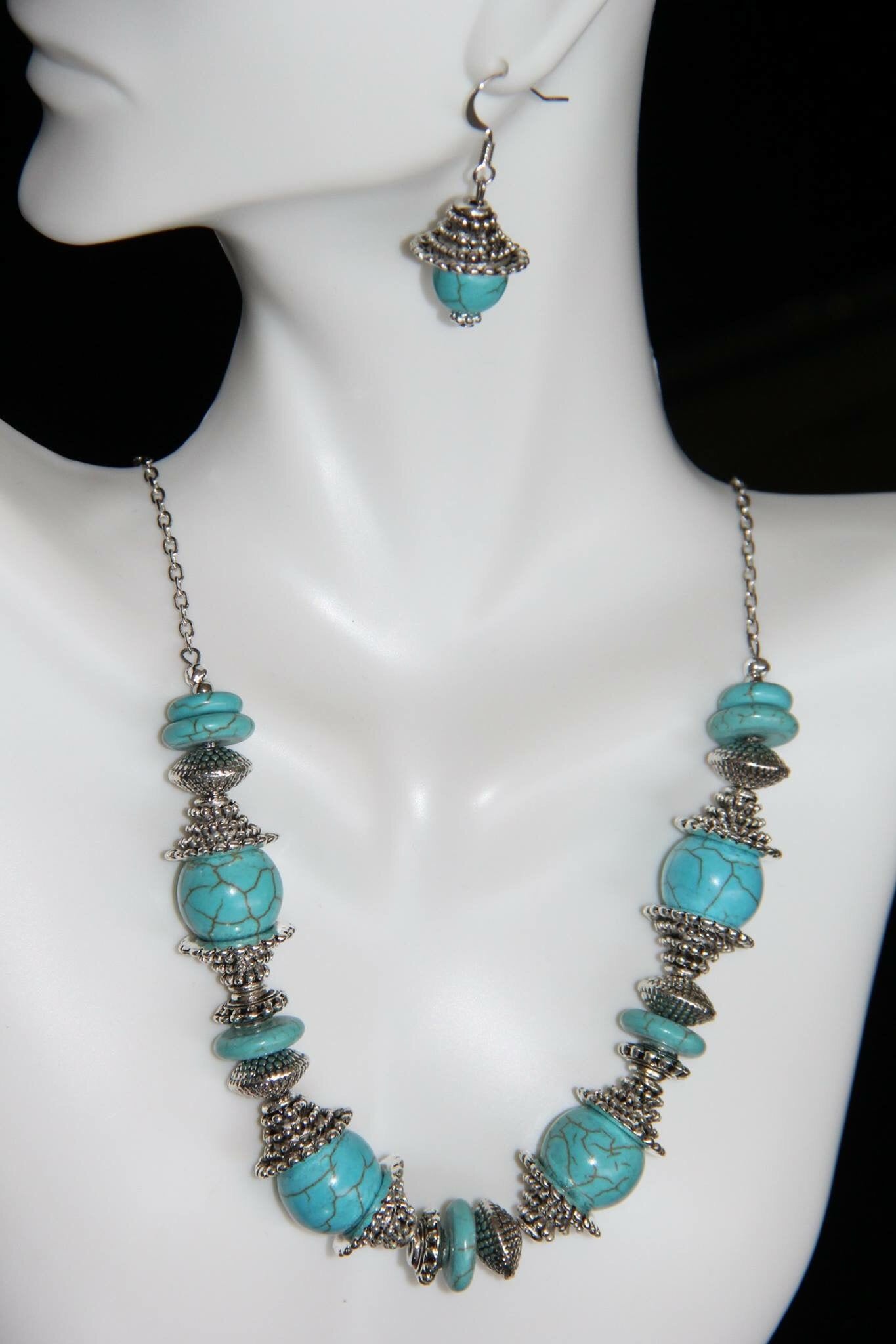 Turquoise necklace set